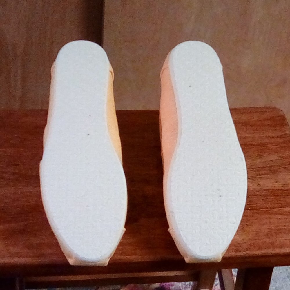 Tom's Yellow Flats - Picture 5 of 5